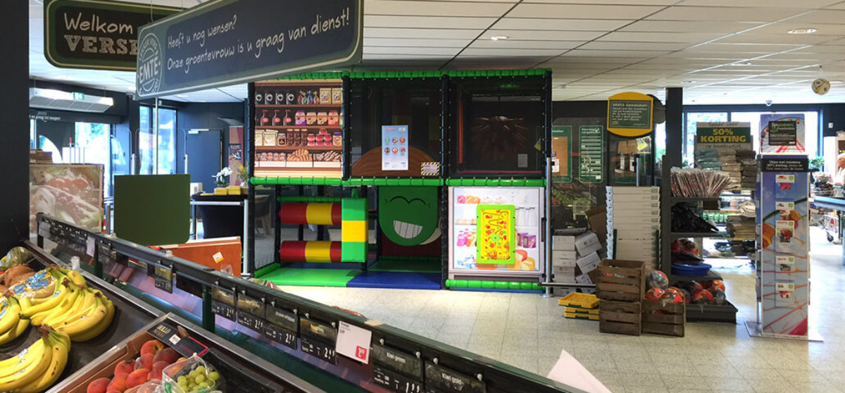 Kids corner for restaurant or shop? ELI Play