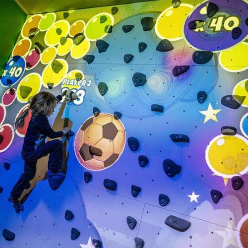 Valo Climb - climbing wall - ELI Play